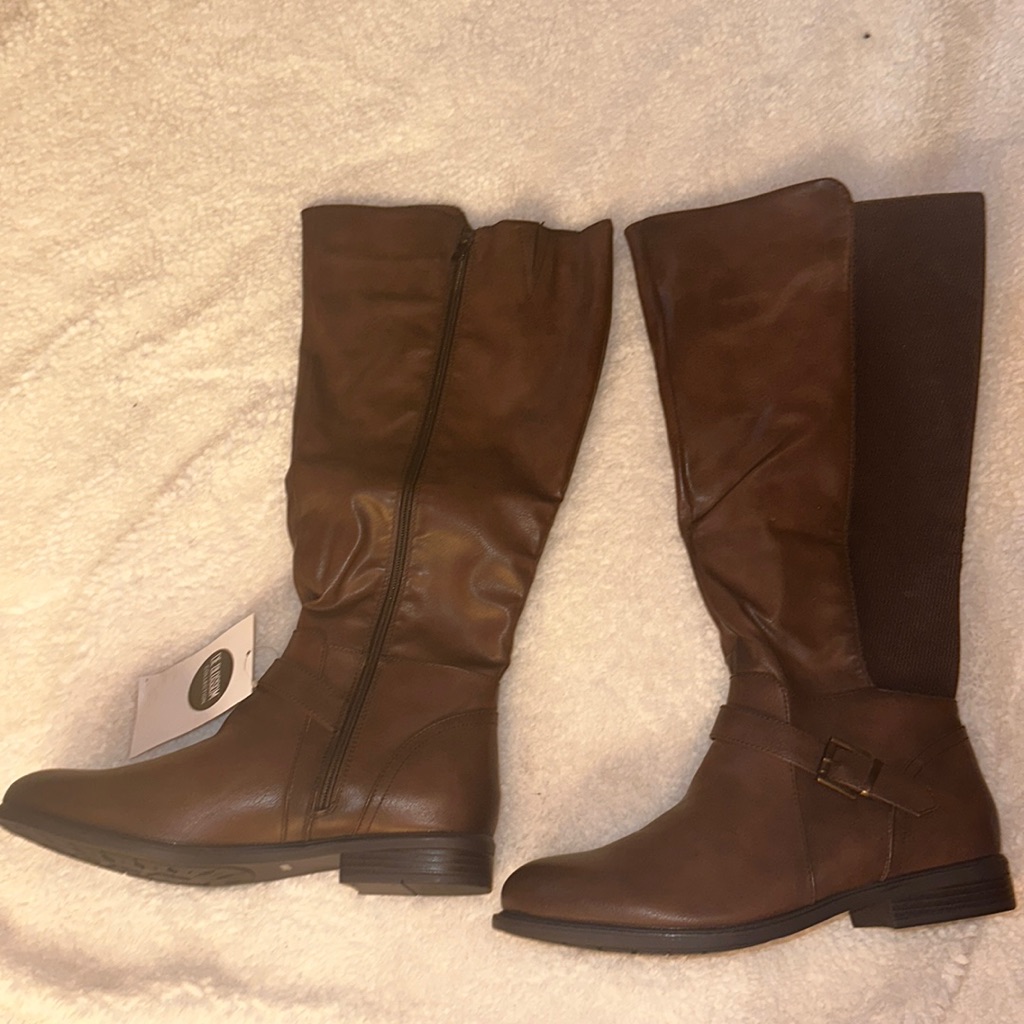 De Blossom Collection Brand New